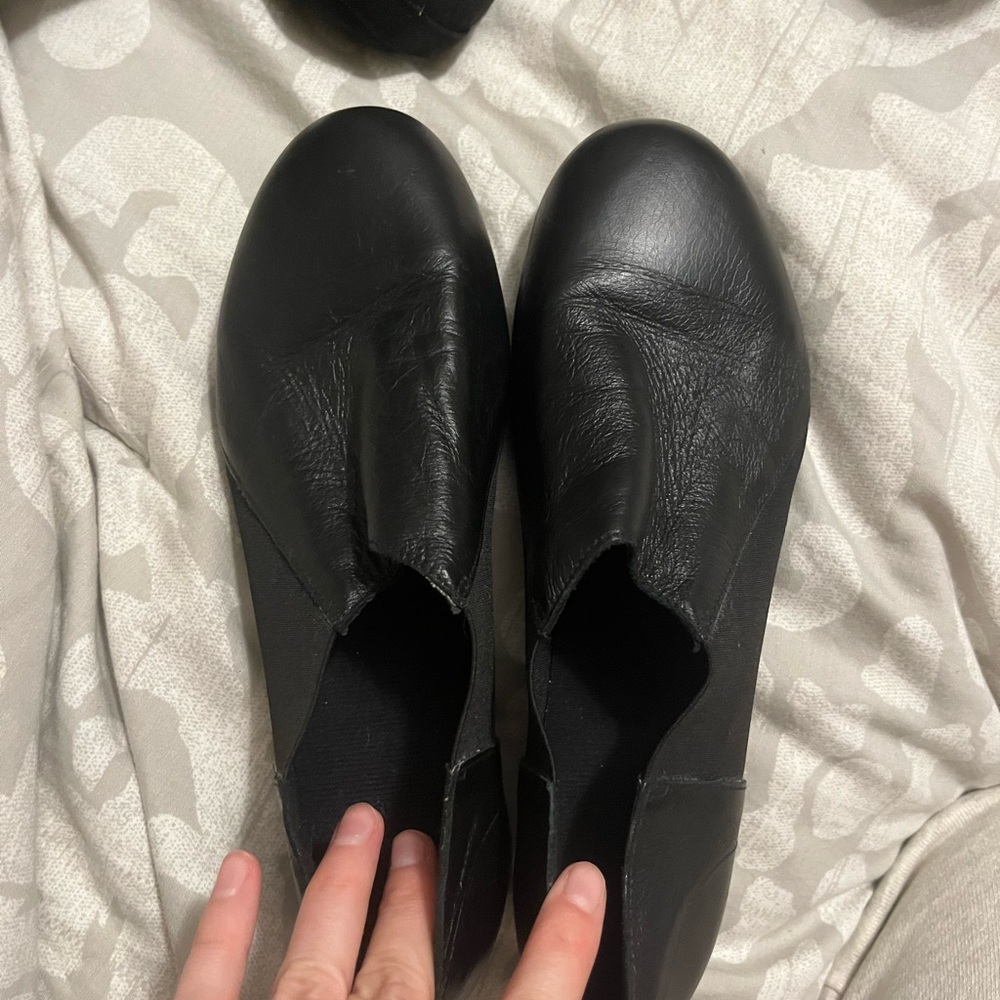 Leather Tap shoes (Size 9.5 M) Brand: Sansha. Run small, fits 7.5 regular shoe